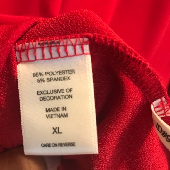 Red Ruffled, keyhole top! - Picture 2 of 6